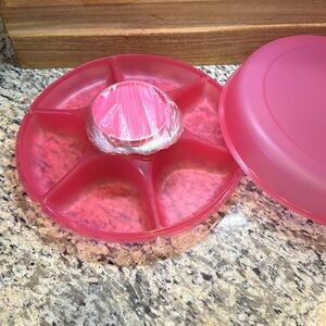 Tupperware Serving Center